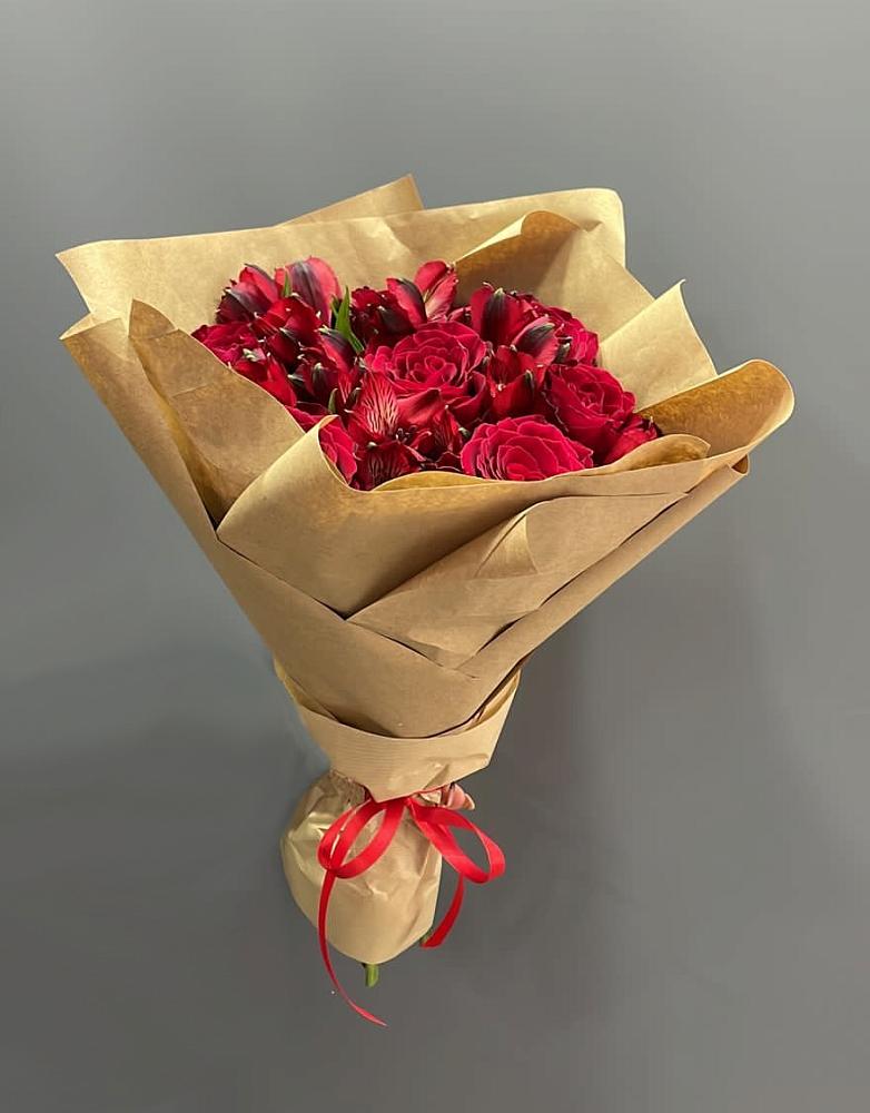 Букет цветов из: Альстромерии и Розы в Першино