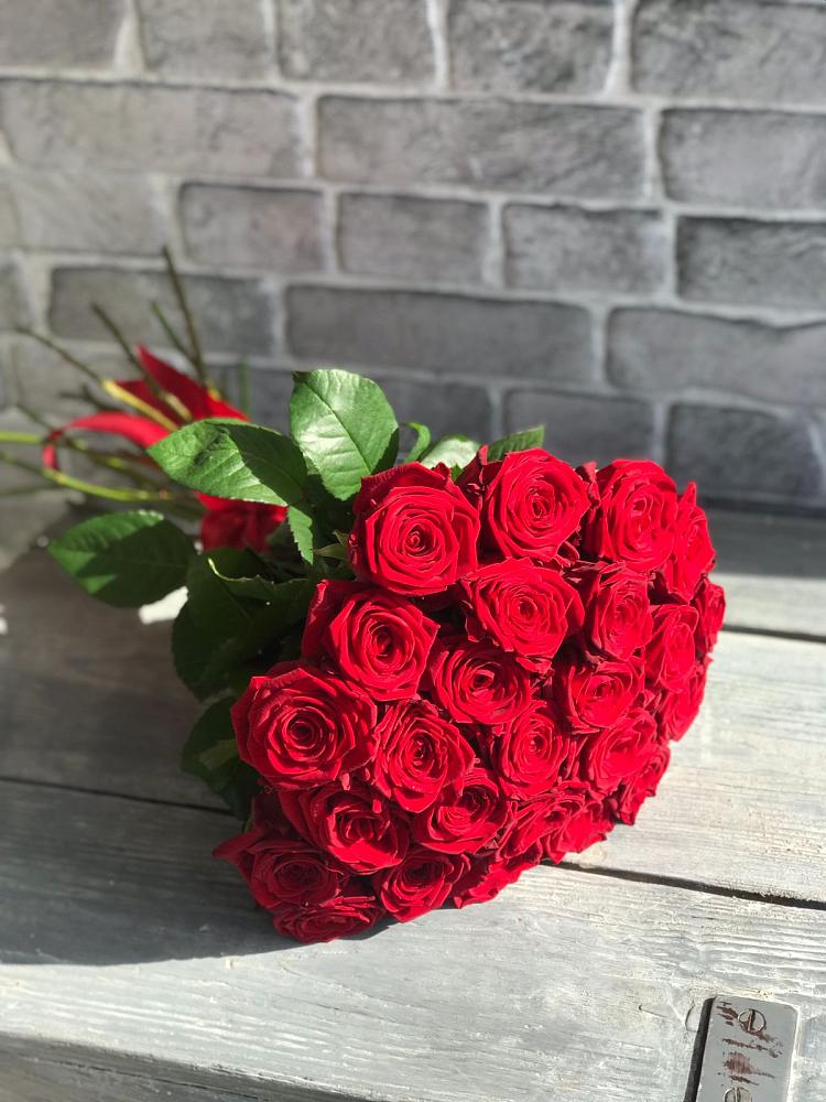 Букет Красные розы Фридом в Першино