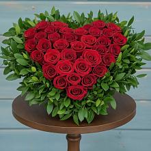 Цветочная композиция из Розы в виде сердца в Першино