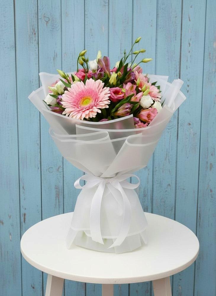 Букет цветов из: Герберы, Альстромерии и Лизиантусы в Першино