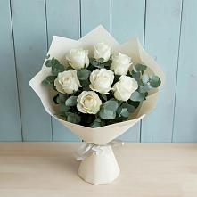 Букет Белые розы в Эвкалипте в Першино