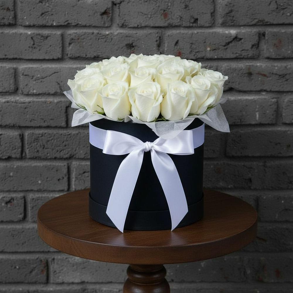 Цветочная композиция из Розы в шляпной коробке в Першино