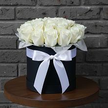 Цветочная композиция из Розы в шляпной коробке в Першино